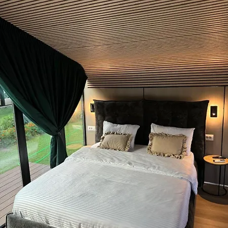Capsule House Theth Hotel